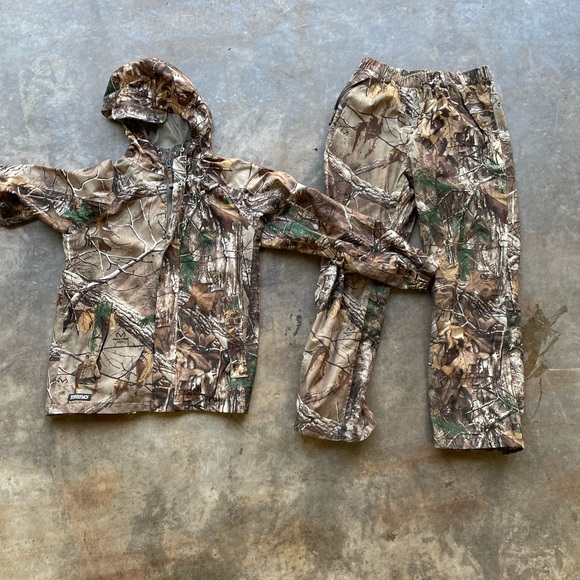 Youth Gander Mountain rain gear - Picture 3 of 5
